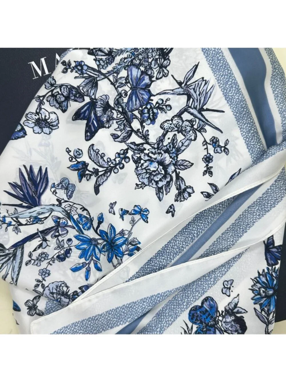 ✨Women's White & Blue Floral Silky Satin Square Scarf Butterfly Print Foulard
